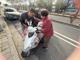 天公生送暖！南區無極紫鑾殿發送平安米 助弱勢過好年