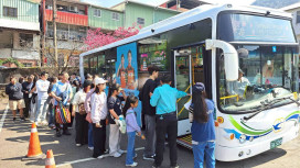 春節期間淡水、九份人潮增　熱門旅遊區公車總運量逾12萬人次