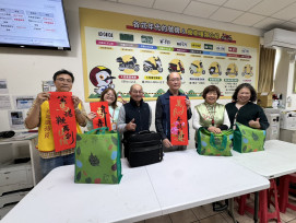 農曆新年將至　蘆洲監理站揮毫送春聯迎馬年、祝賀馬到成功