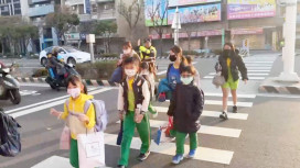 南警貼心護童  與校方齊心打造校園周邊安全走廊