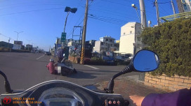 湖內警返所路遇車禍 迅速疏導助傷者脫困