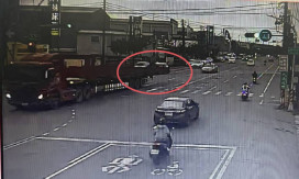 仁武區危險載運橫掃車道成常態? 仁武分局:將通知車主到案說明