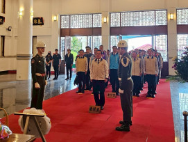 東部地區春祭 輔導會傅正誠率團向英靈悼念致意