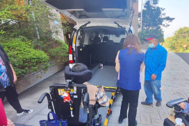民眾捐贈復康福祉車嘉惠八里愛心教養院院生　以行動改善身障者交通需求　
