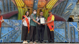 千名學子齊聚大臺南凌霄寶殿！副市長姜淋煌頒獎學金，過狀元橋祈智慧