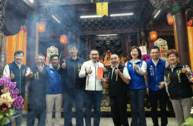 新店太平宮舉辦聖誕祈福活動　新北市府團隊感謝廟方獎助學金育才