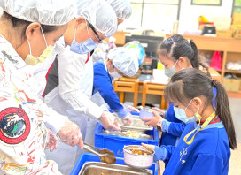 新北年投入48.4億經費提升學生就學品質　「公私立國中小免費營養午餐」115學年度8月31日上路