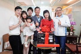 新北市年度模範母親代表深耕中醫、以母愛傳承　市府團隊前往道賀、表揚