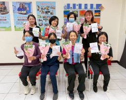 一張紙寫下祝福　桃園關懷弱勢慈善協會母親節讓照顧者媽媽被溫柔接住