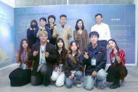 玄大時尚系「異象」畢展　簡紹琦校長勉學生不斷前進勇闖 AI 時代