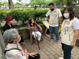 臺南榮服處徐麗如關懷榮民眷 交流傾聽意見
