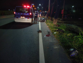 23歲騎士自撞路樹重傷送醫　湖內警深夜急奔車禍現場！