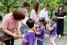 萌娃奉茶謝母恩　芎林鄉立幼兒園母親節親子捏陶傳遞感恩及祝福