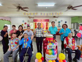 屏東榮家溫馨慶生會 五月金黃阿勃勒綻放同歡慶