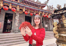 神隊友「袋」著走！桃園遠百60週年慶　金級會員享景福宮平安米祝福