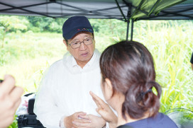 救人第一、搶修優先　竹縣長楊文科勘察強降雨災害嚴令全力搜救復原校園