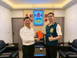 欣屏天然氣董座馬英漢慰問屏東榮家 致贈端節慰助金