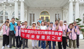 白河榮家微旅行 參訪吊車大王啟德白宮總部   