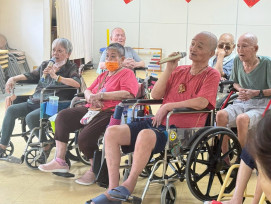 白河榮家養護住民卡啦ok歌唱同樂會 歡樂幸福時光