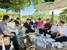 花蓮榮家新進住民座談 戶外品花生話家常