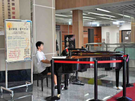 夏日樂章、愛不打烊　學生接力走進新竹臺大分院用音樂豐富就醫時光