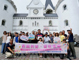 彰化榮服處攜手愛心認養人陪伴向學子女溫馨相見歡