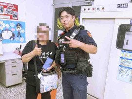 手機遺失、報警協尋　熱心積極員警沿路仔細搜尋終順利尋回無損返還