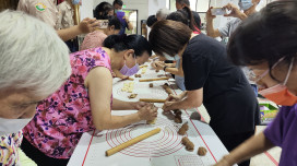 芋香揉進幸福味 榮家長輩手作麻糬蛋黃酥