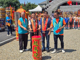 鶯歌玄受宮舉辦遶境大典　民政局長林耀長參拜祈福