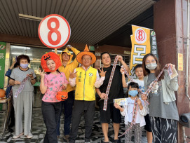 南區、安平區市議員候選人呂維胤虎爺飄帶發放吸引逾500人　呼籲返鄉投票守護民主