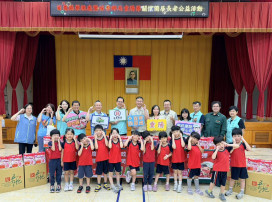 苗栗郵傳遞郵情心！攜手榮服處幼園重陽敬老