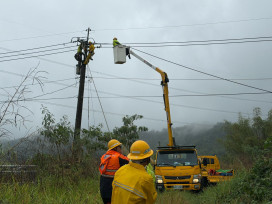 克服惡劣路況  台電南投區處全力搶修復電