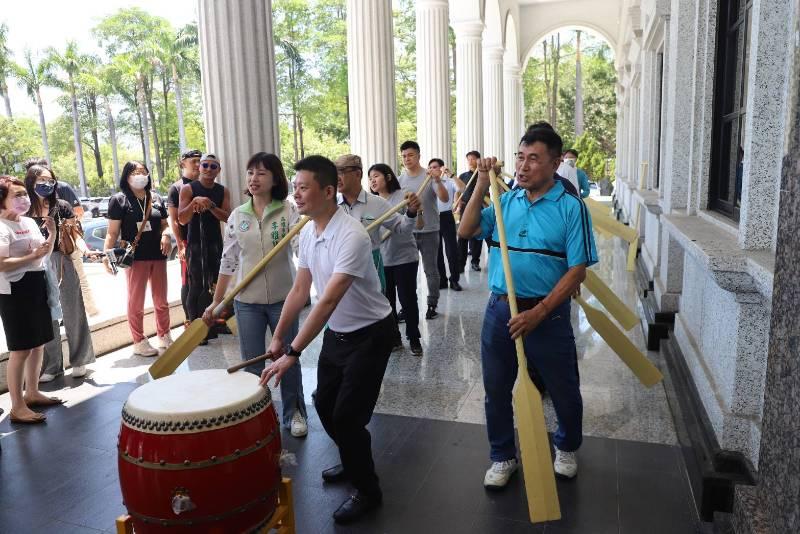 不怕陳其邁的嗆聲！議會龍舟隊加快集訓腳步，聘教練提供專業指導！