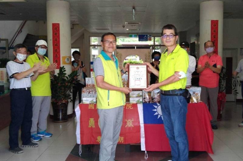 國防管理學院73年班傳愛 溫馨關懷白河榮家耆老住民