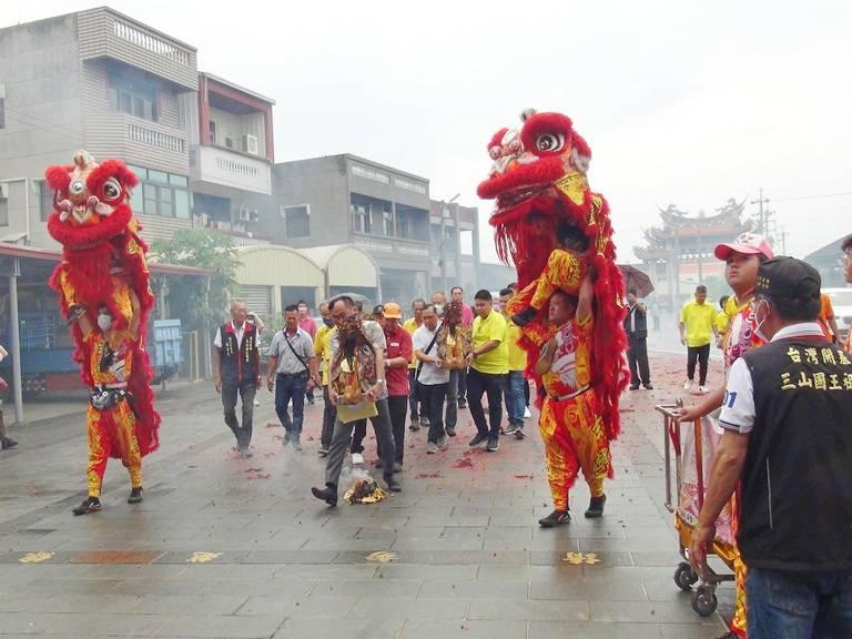 大馬沙勞越三山國王廟　今返雲林大埤謁祖會香