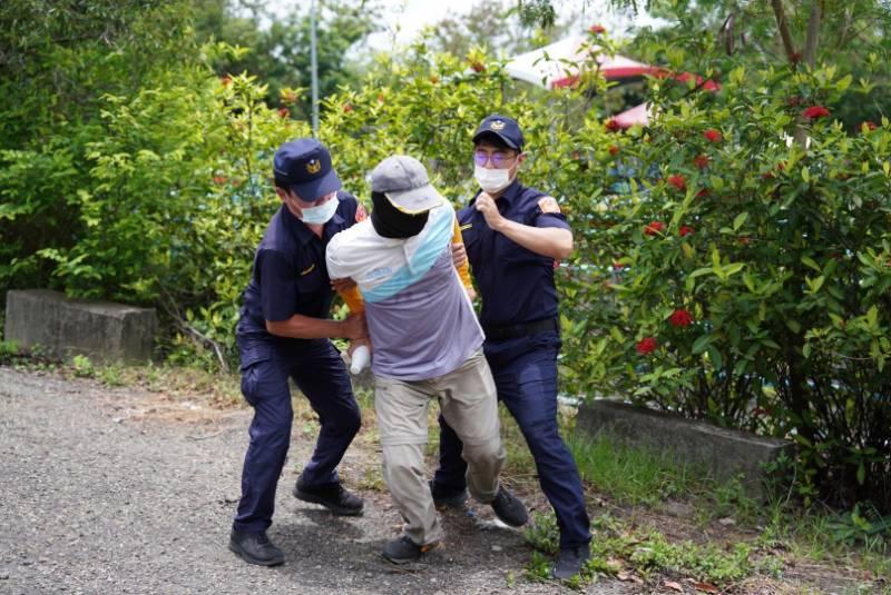 麻警逼真實演 配合烏山頭水庫實境反恐操演