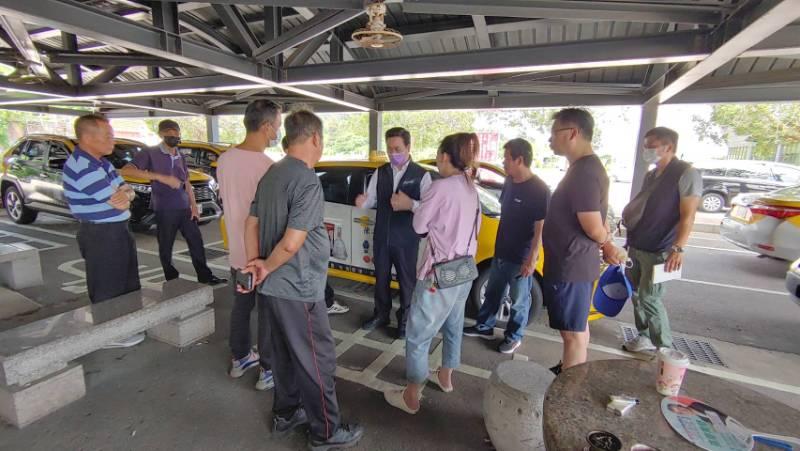 陳福海巡視水頭港區小三通旅運動線及停車場管理機制