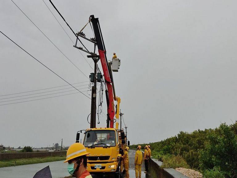 杜蘇芮雲林斷電四萬五　台電搶修已９９％復電