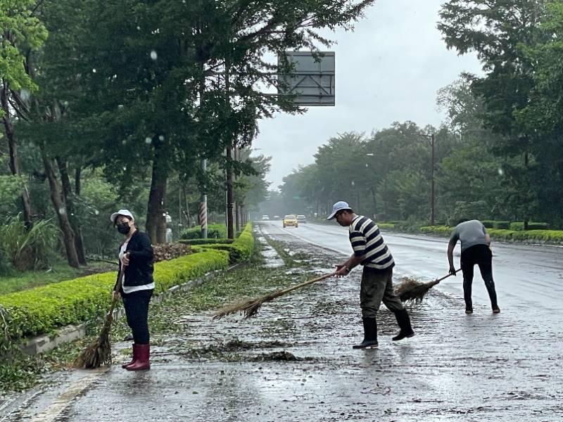 杜蘇芮颱過後 金門軍民動員環境災後復原