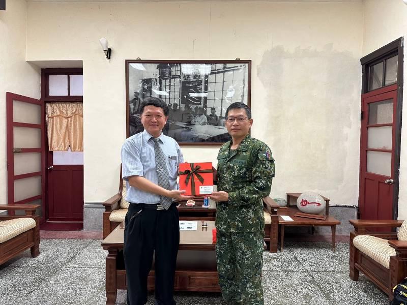 樹德科大為國軍創教學歷史，東引首屆畢業生獲證書！