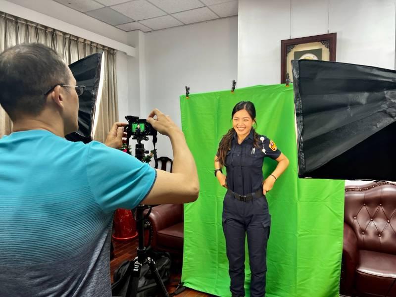 高市警局推出「萬安演習、靜香放送」短片，女警「口音」逗笑全場！