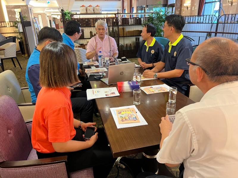 屏東榮服處陪同榮民榮眷基金會拜會燁輝及義大集團等企業積極勸募 