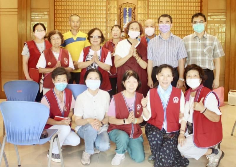 中元祭悼追思榮靈　新竹榮家普渡法會祈求眾生平安