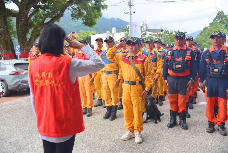 國軍及搜救隊投入救災 投縣府代表縣民表達感謝