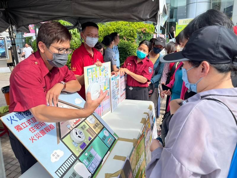 高雄鹹酥雞嘉年華吸引十萬人，消防局防火救護宣導緊湊進行！