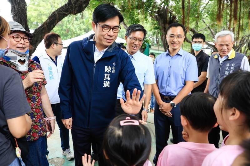 高雄首座前鎮愛群兒家館開幕，陳其邁：提供多元托育資源和育兒支持！