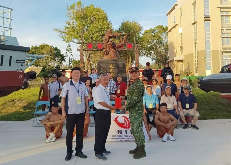 南市軍人服務站秋節前夕敬軍 慰問金門國軍官兵