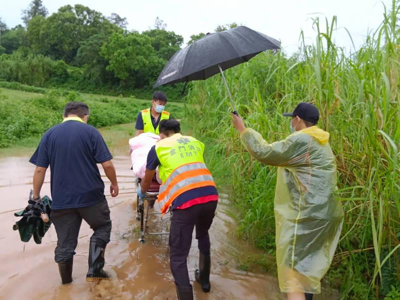 金門榮服處協助獨居榮民緊急安置松柏園