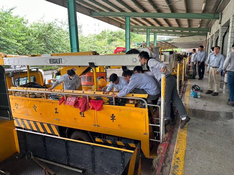 海葵颱重創東部大規模停電 台電新營區處：前進臺東跨區前線支援