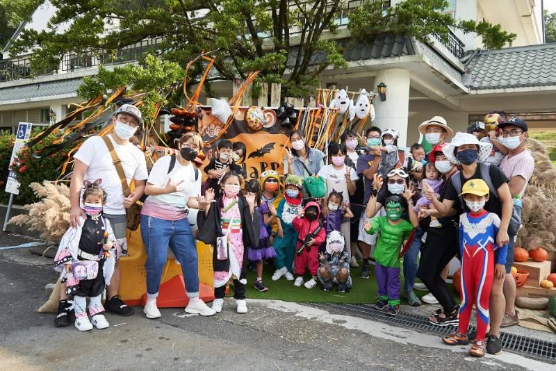 尖山埤「普天同慶、萬聖同歡」 10月萬聖裝扮、國慶連假「穿藍白紅」免門票